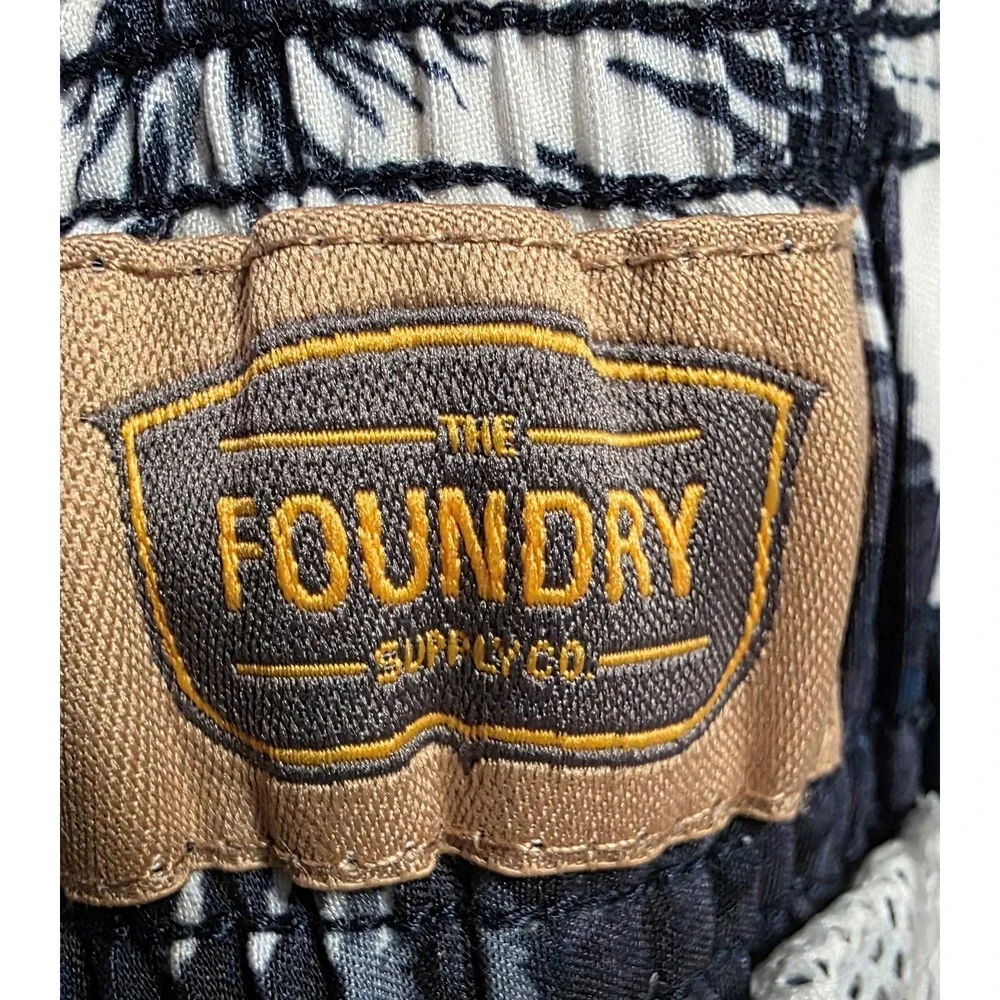 The Foundry Supply Co Men's 2XL Swim Trunks‎ Navy Blue Tropical Hibiscus Floral